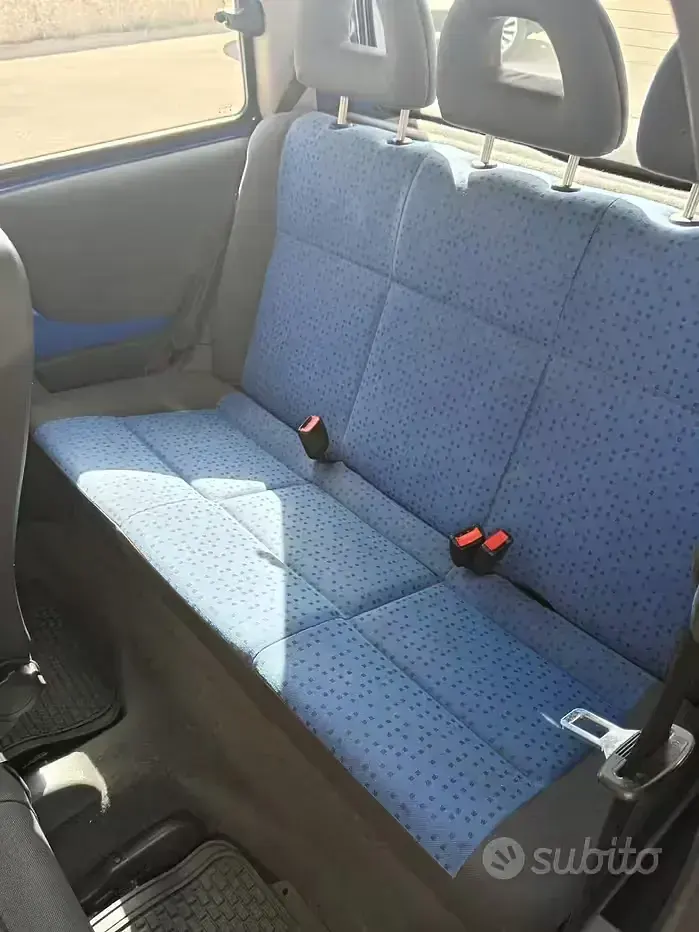 Usata VW Lupo 60 CV (44 kW) 2000 Bluazzurro Utilitaria