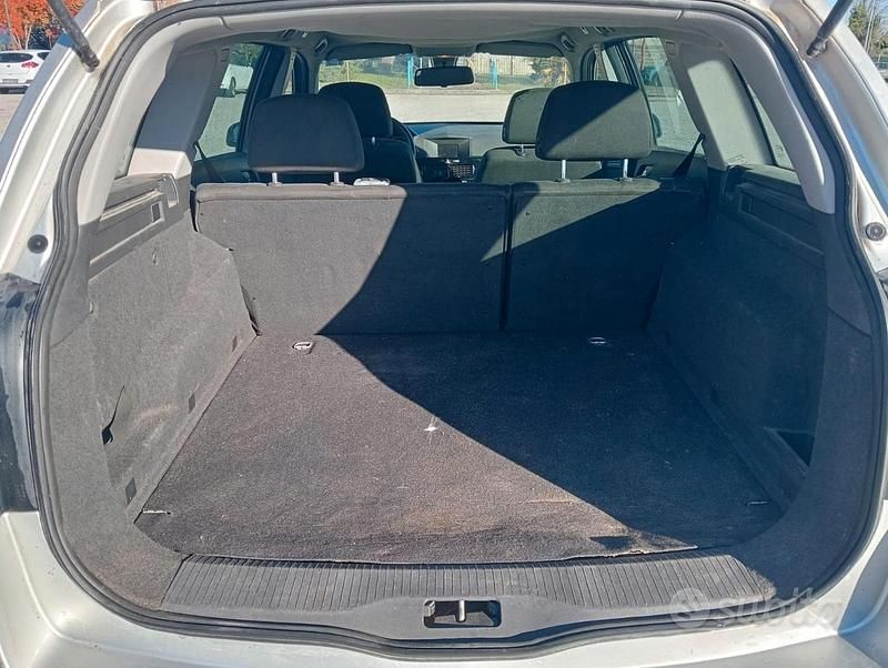 Usata Opel Astra 110 CV (80 kW) 2010 Grigio Station wagon