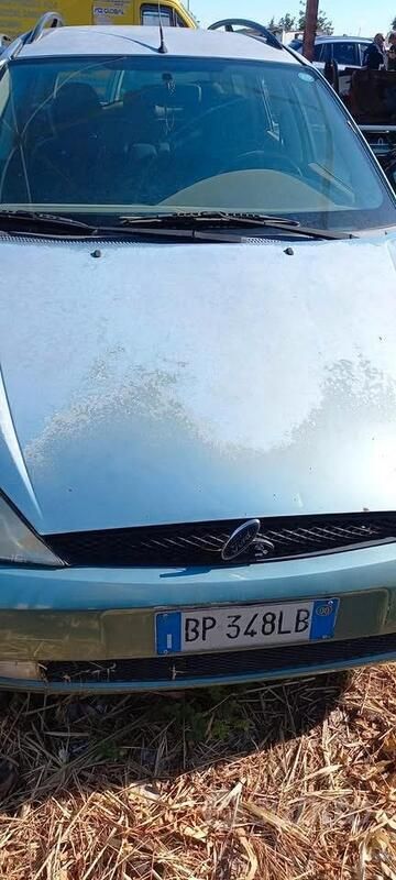 Begagnad Ford Focus 2000 Grön Sedan