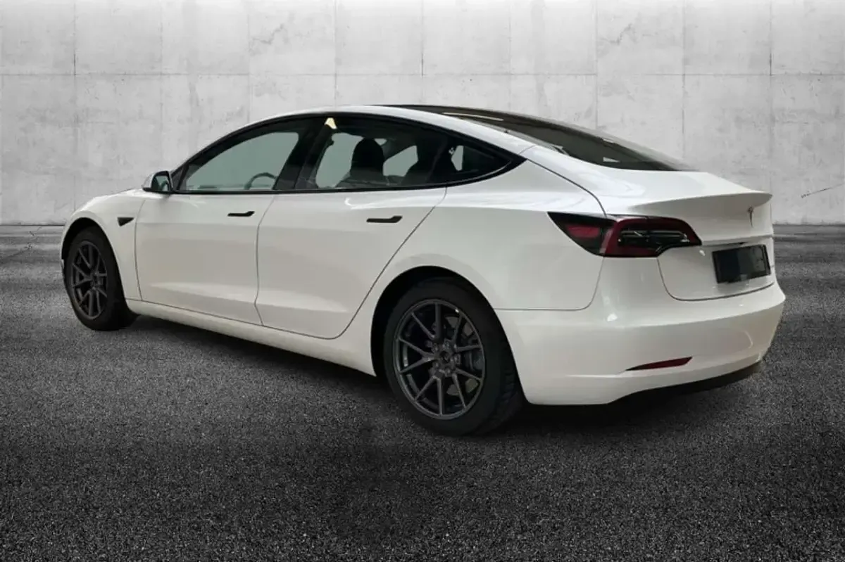 Usata Tesla Model 3 152 kW (208 CV) 2023 Bianco Berlina