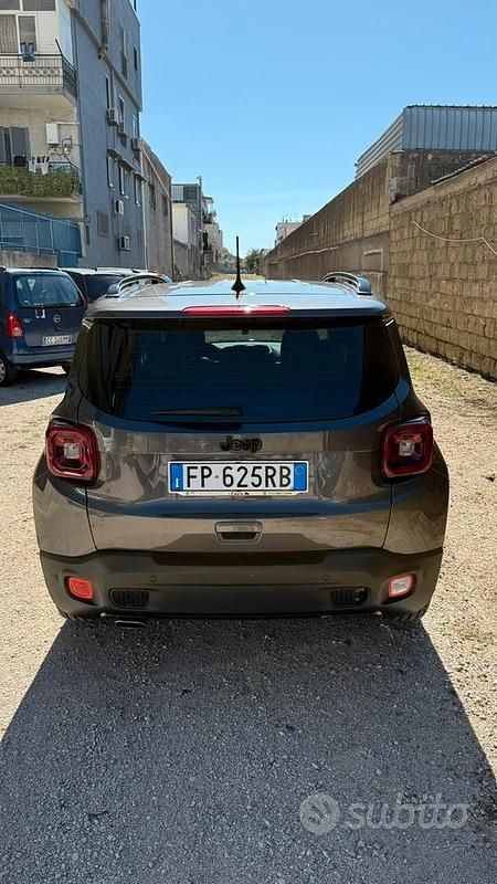 Usata Jeep Renegade Sport 120 CV (88 kW) 2018 Grigio SUV