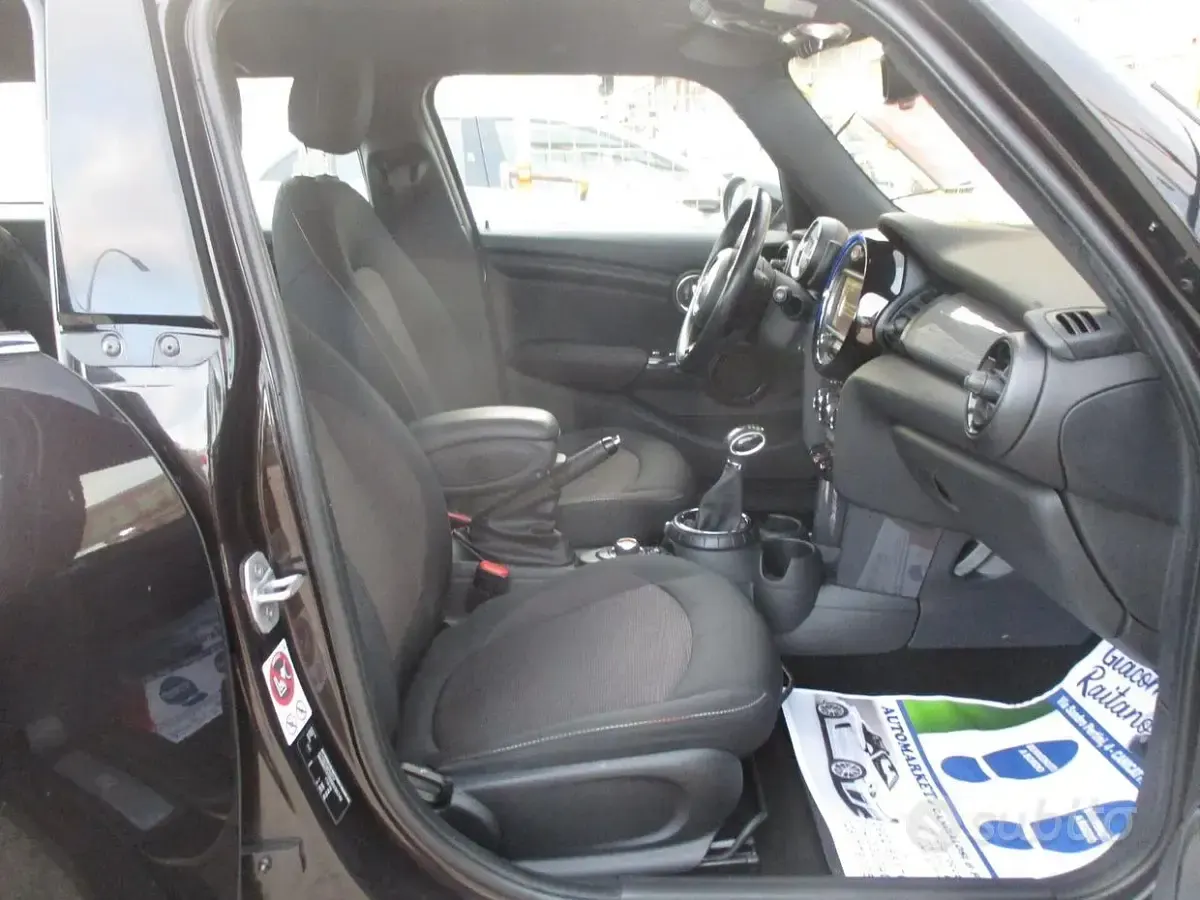 Usata Mini Cooper D 116 CV (85 kW) 2015 Grigio Utilitaria