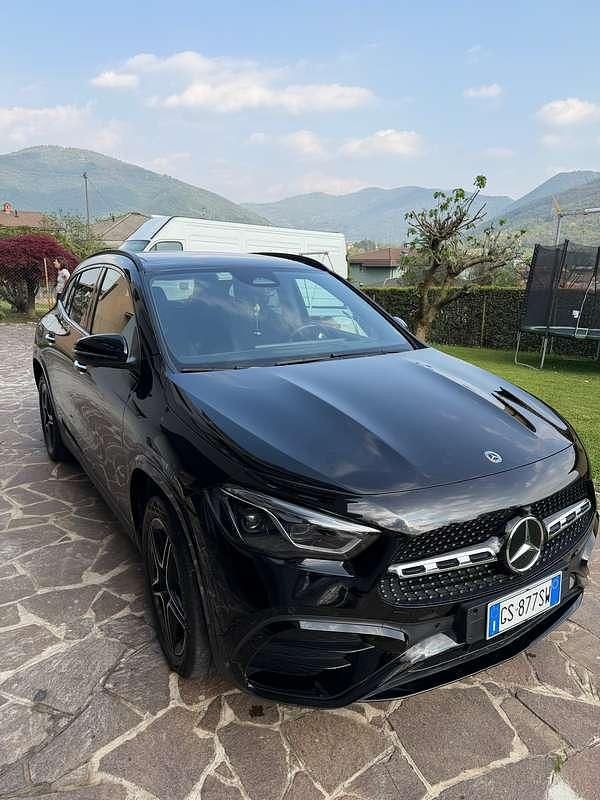 Begagnad Mercedes GLA250 AMG Line Premium Plus 224 HK (164 kW) 2024 Svart SUV