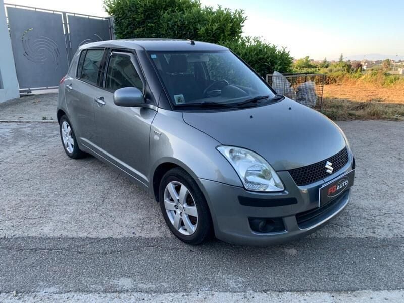 Grigio Usata 2008 Suzuki Swift GL Due volumi | 3650 € (Buon prezzo) - Immagine 1/4