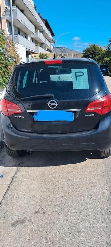 Usata Opel Meriva 95 CV (69 kW) 2011 Nero Monovolume