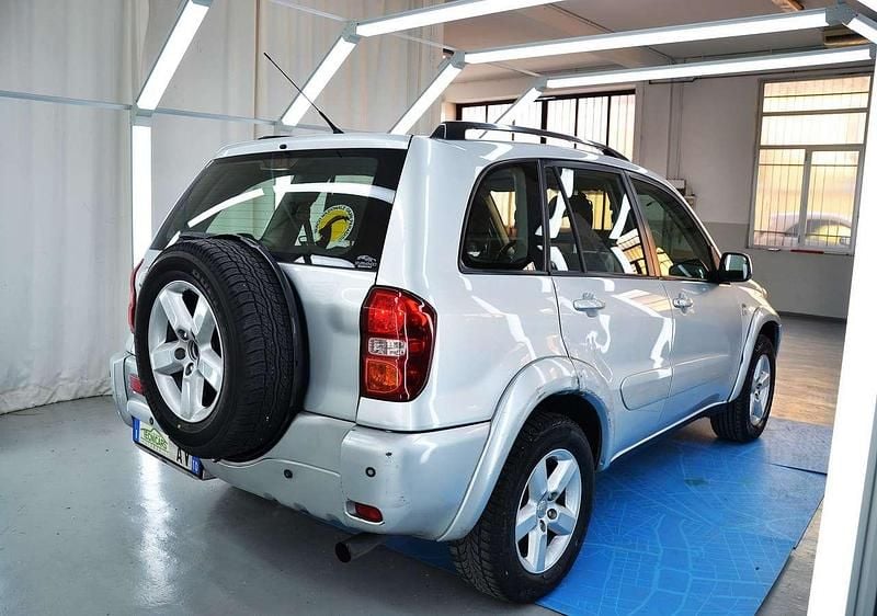 Usata Toyota RAV4 Sol 116 CV (85 kW) 2004 Argento SUV