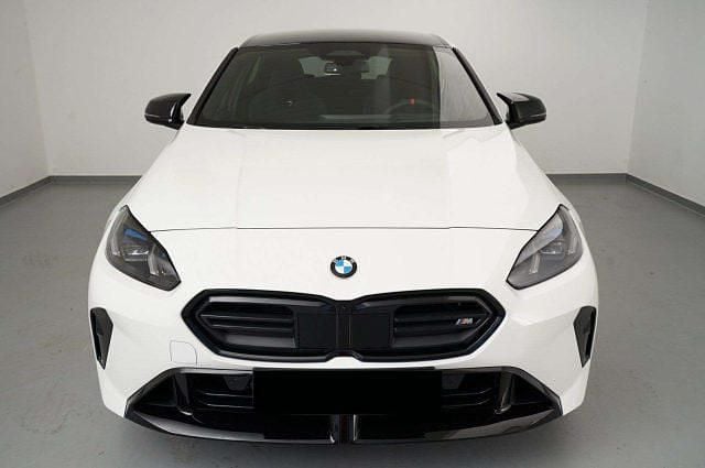 Usata BMW M135 Performance 300 CV (220 kW) 2025 Bianco metallizzato Utilitaria