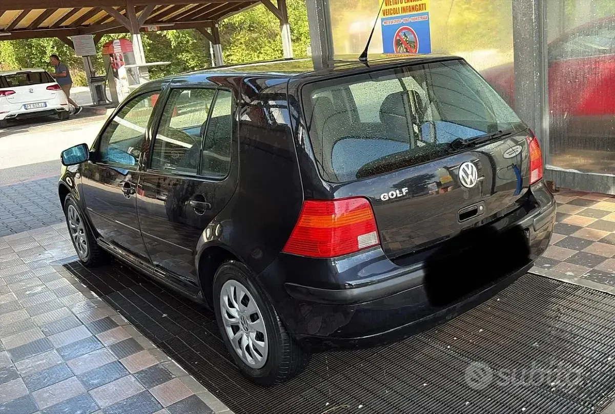 Usata VW Golf IV 75 CV (55 kW) 2000 Nero Utilitaria