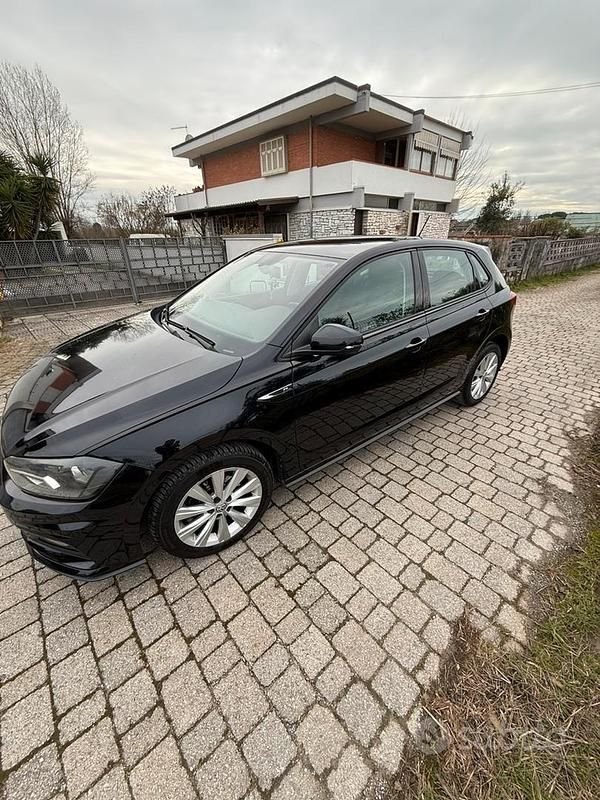 Usata VW Polo R-line 95 CV (69 kW) 2018 Nero Utilitaria