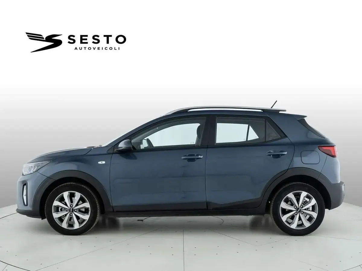 Usata Kia Stonic Urban 101 CV (74 kW) 2024 Grigio SUV
