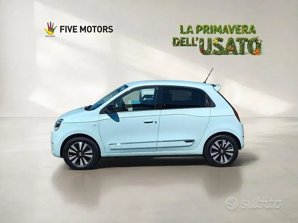 Usata Renault Twingo Techno 30 kW (42 CV) 2022 Blu Utilitaria
