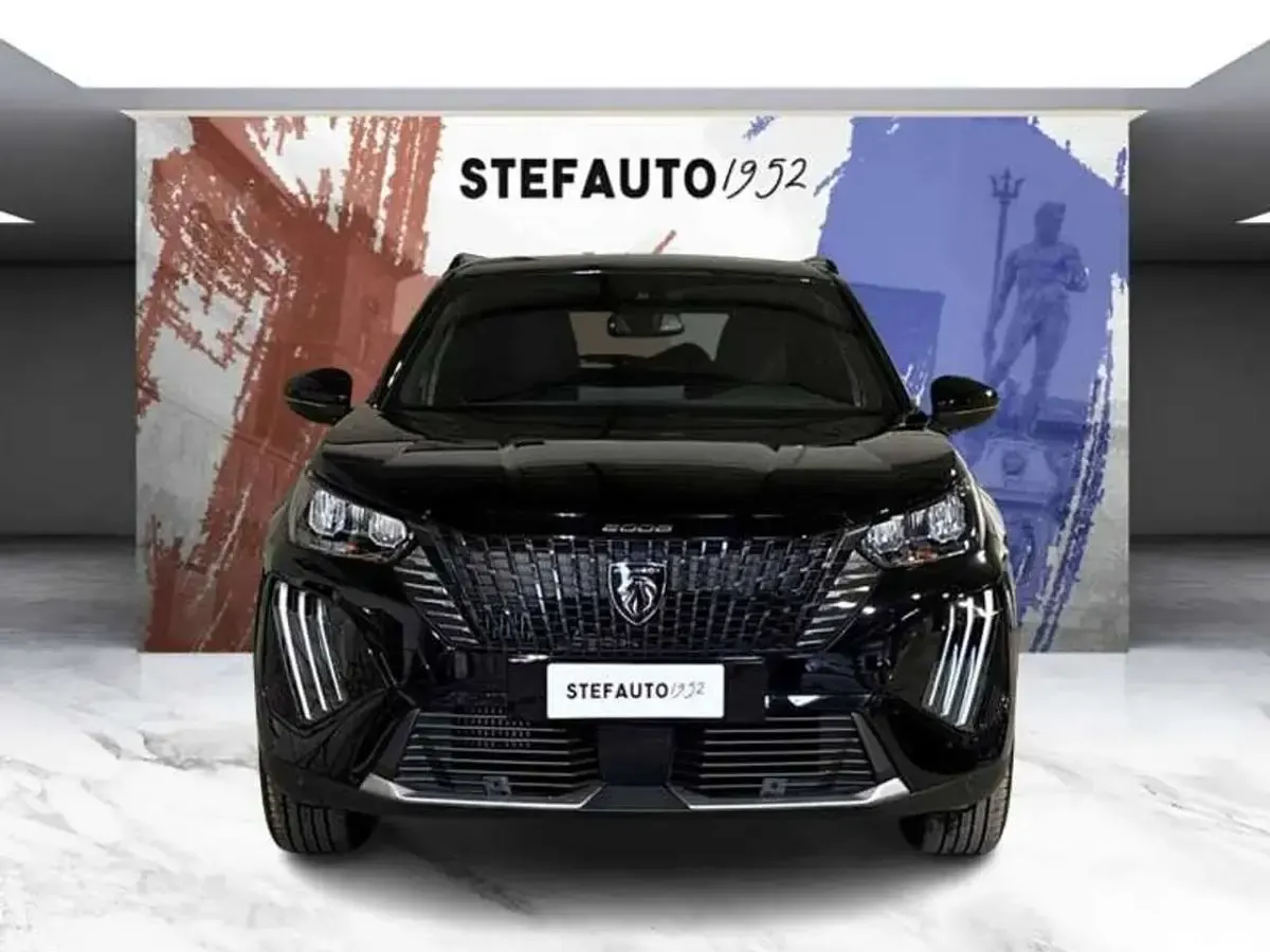 Usata Peugeot 2008 Allure 131 CV (96 kW) 2025 Nero perla SUV