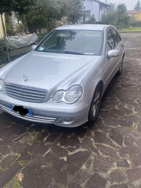 Usata 2007 Mercedes C180 Elegance Berlina | 6000 € (Super prezzo) - Immagine 1/4
