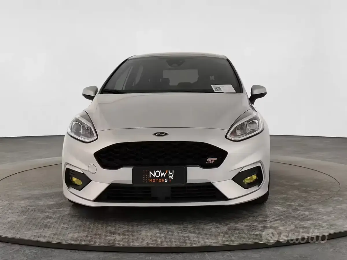 Usata Ford Fiesta ST-Line 95 CV (69 kW) 2021 Grigio Utilitaria