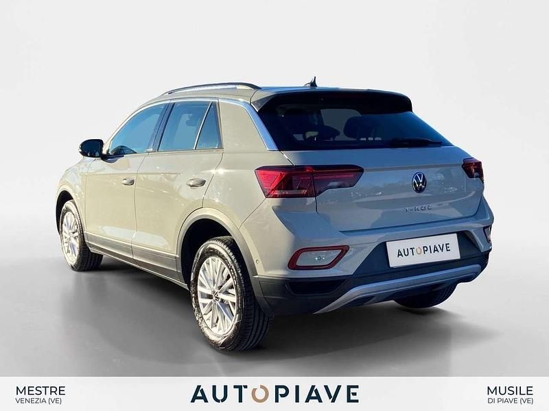 Usata VW T-Roc Life 110 CV (80 kW) 2022 Grigio SUV