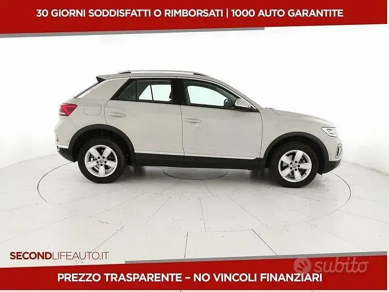 Usado VW T-Roc Style 150 CV (110 kW) 2023 Gris SUV