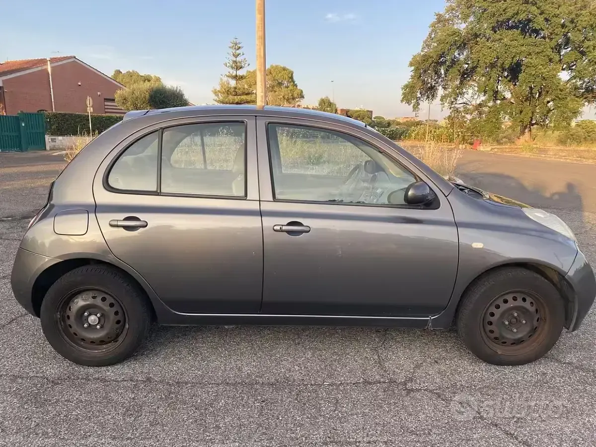 Usata Nissan Micra 2004 Grigio Utilitaria