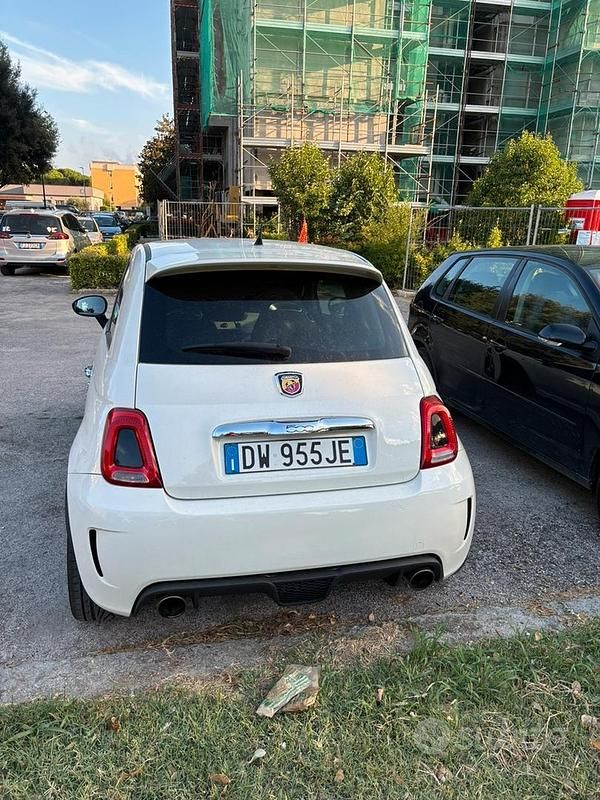 Usata Abarth 500 135 CV (99 kW) 2009 Bianco Utilitaria