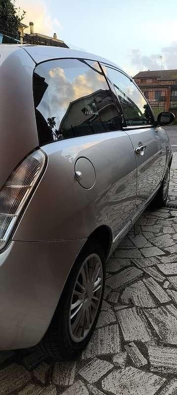 Usata Lancia Ypsilon 69 CV (50 kW) 2012 Utilitaria
