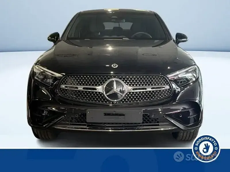 Nuova Mercedes GLC300e 2026 Nero Coupé