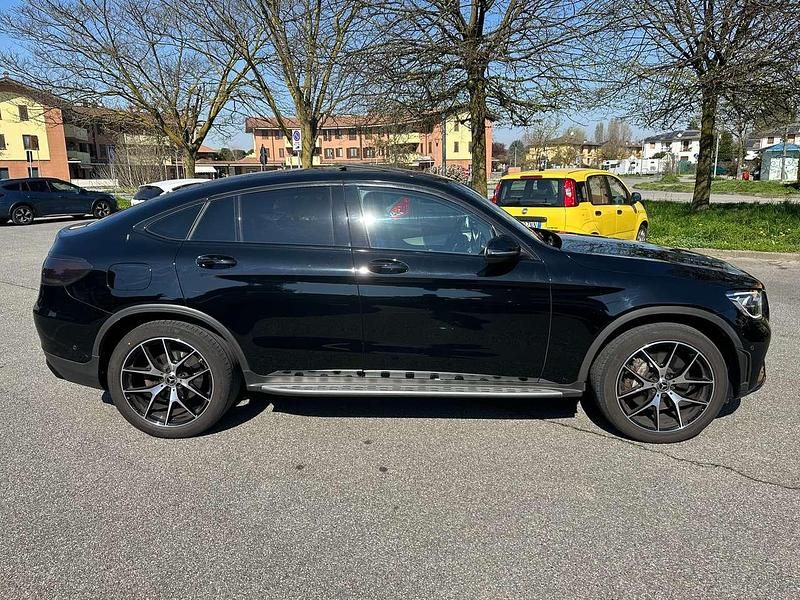 Usata Mercedes GLC200 Premium Plus 163 CV (119 kW) 2022 Nero SUV