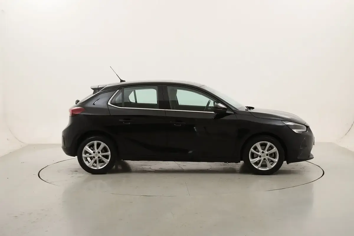 Usata Opel Corsa Elegance 101 CV (74 kW) 2021 Utilitaria