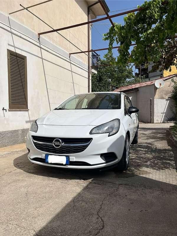 Usata 2017 Opel Corsa Tre volumi | 5790 € (Ottimo prezzo) - Immagine 1/4