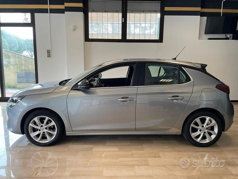 Usado Opel Corsa Elegance 75 HP (55 kW) 2021 Cinzento Sedan