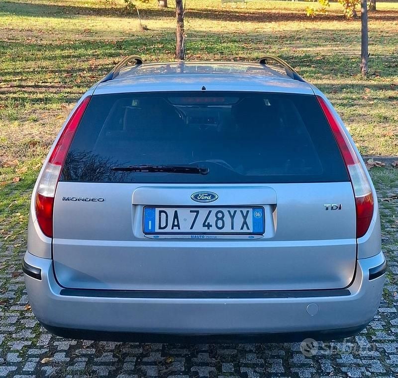 Usata Ford Mondeo Titanium 131 CV (96 kW) 2006 Berlina