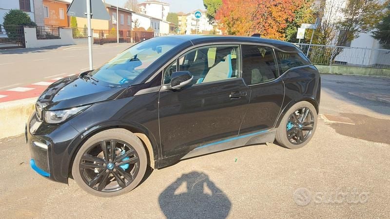 Usata BMW i3 75 kW (102 CV) 2021 Nero Utilitaria
