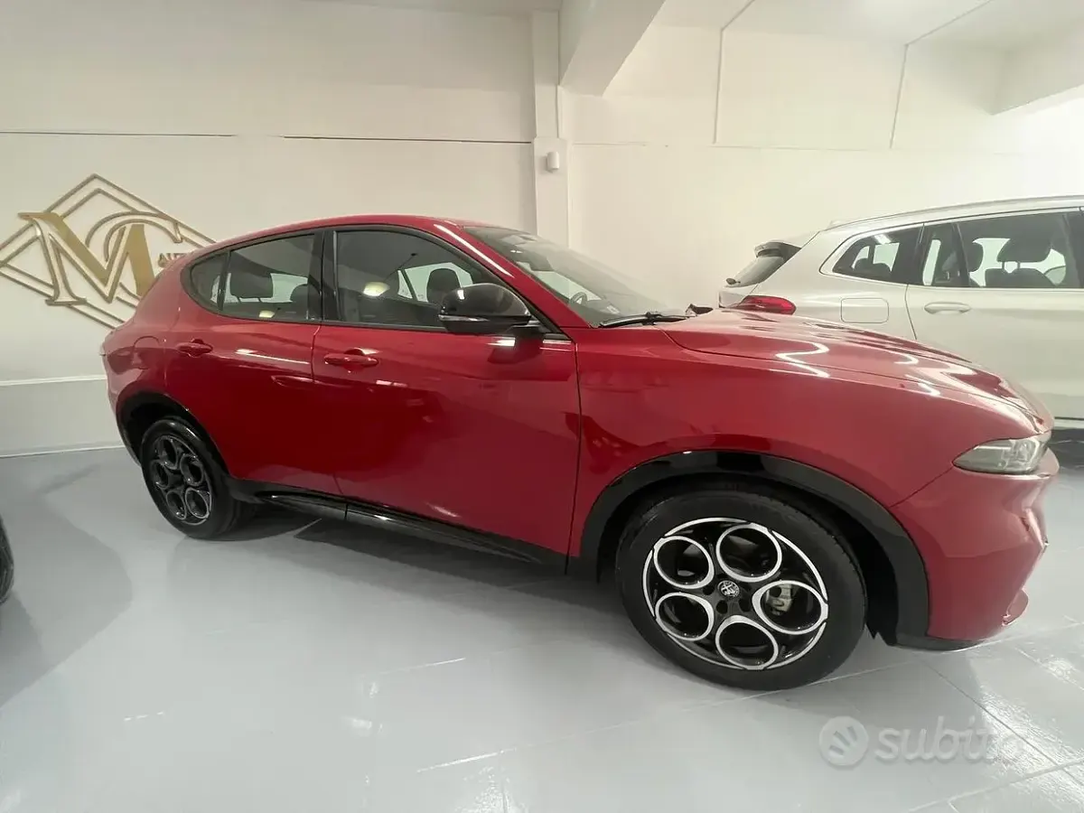 Usata Alfa Romeo Tonale 131 CV (96 kW) 2024 Rosso SUV