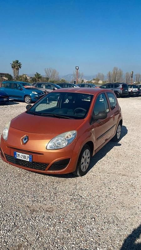 Usata 2008 Renault Twingo Due volumi | 1500 € (Super prezzo) - Immagine 1/4