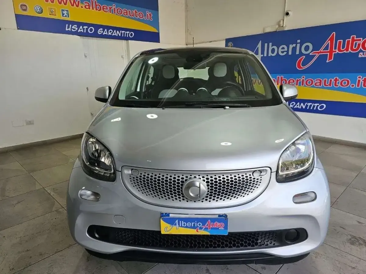 Usata Smart ForFour Passion 71 CV (52 kW) 2015 Argento Utilitaria
