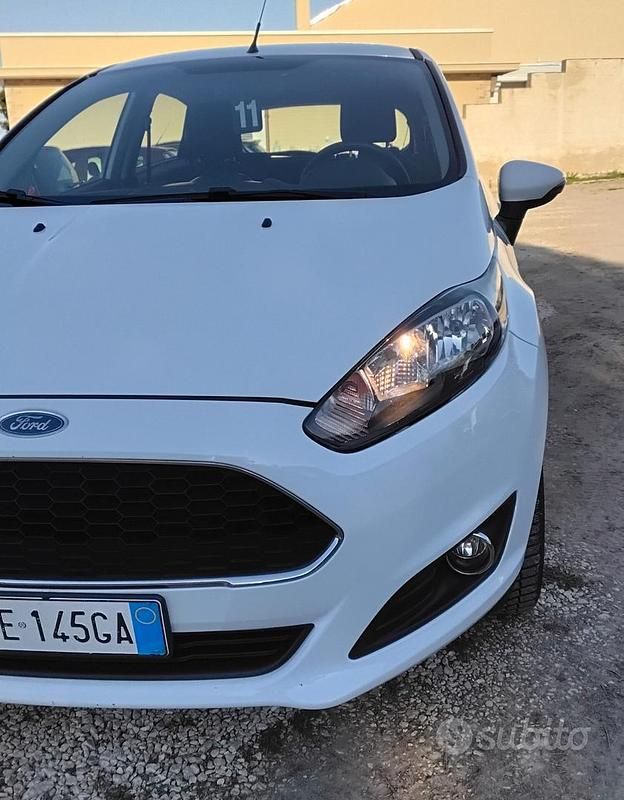 Usata Ford Fiesta Titanium 75 CV (55 kW) 2016 Bianco Berlina