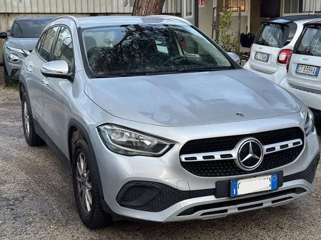 Usata Mercedes GLA180 Executive 116 CV (85 kW) 2022 Grigio SUV