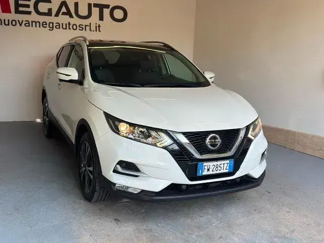 Usata Nissan Qashqai Tekna 140 CV (102 kW) 2019 Bianco SUV