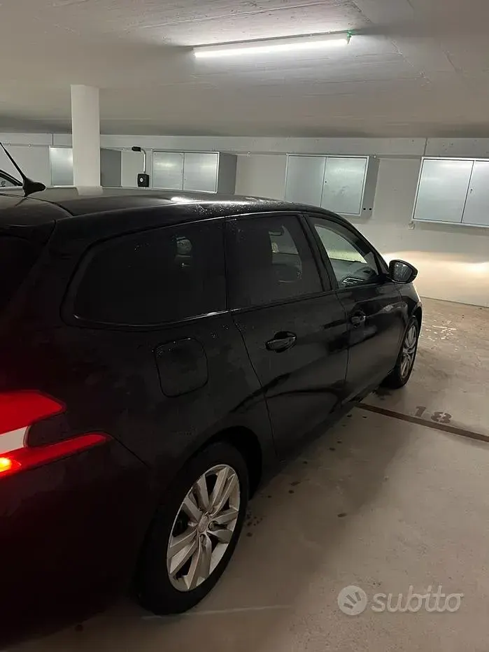 Usata Peugeot 308 SW Business-Line 131 CV (96 kW) 2019 Nero Station wagon