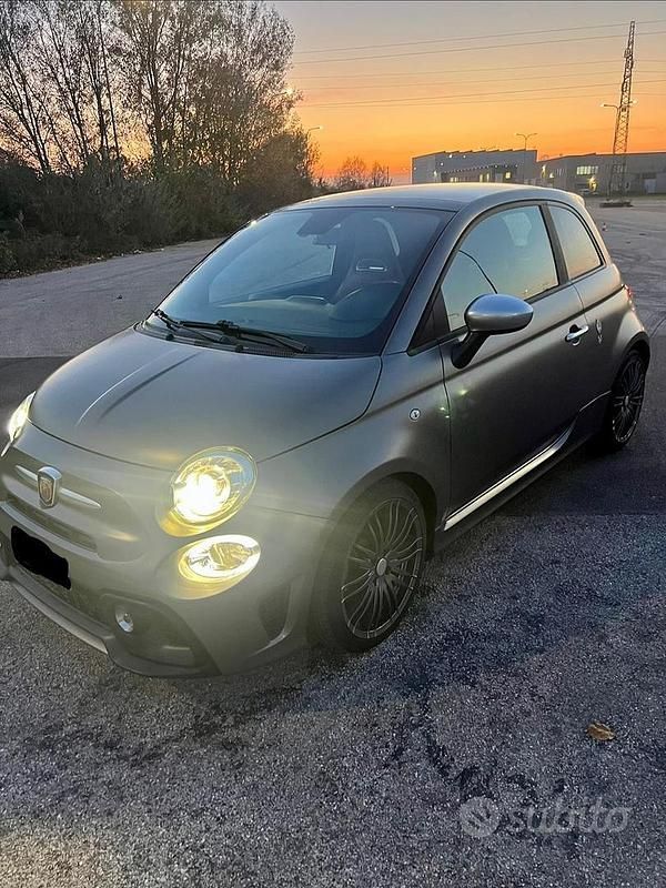 Grigio Usata 2019 Abarth 595 Turismo Tre volumi | 17.000 € (Buon prezzo) - Immagine 1/4