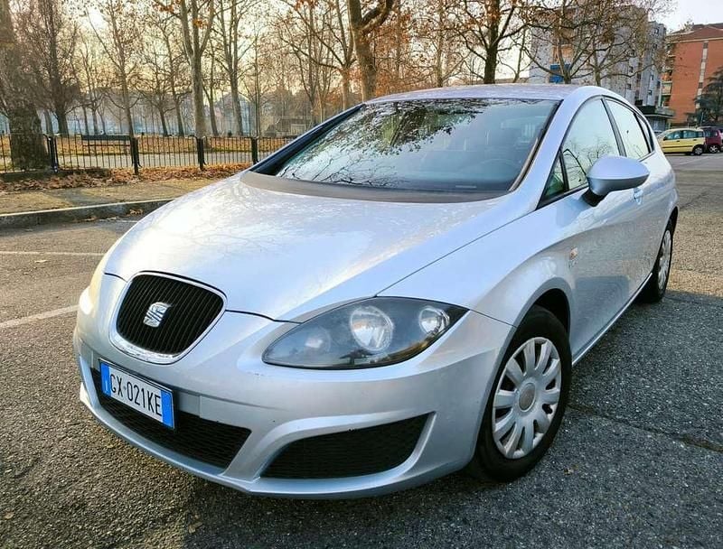 Usata Seat Leon Reference 86 CV (63 kW) 2010 Grigio Utilitaria