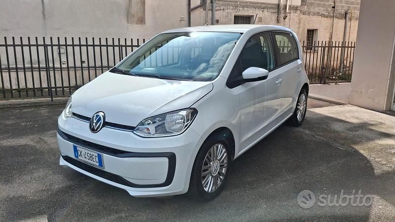 Usata VW up! Move 65 CV (47 kW) 2022 Bianco Utilitaria