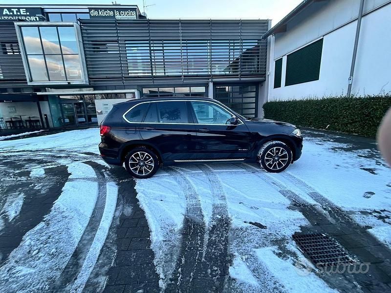 Usata BMW X5 Luxury Line 218 CV (160 kW) 2015 Nero SUV