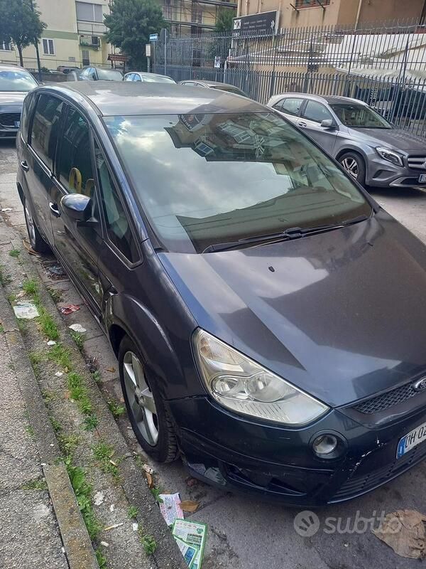 Usata 2007 Ford S-MAX S Monovolume | 2000 € (Super prezzo) - Immagine 1/4