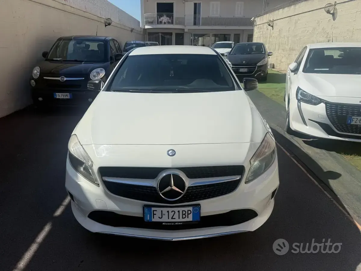 Usata Mercedes A160 90 CV (66 kW) 2017 Bianco Berlina