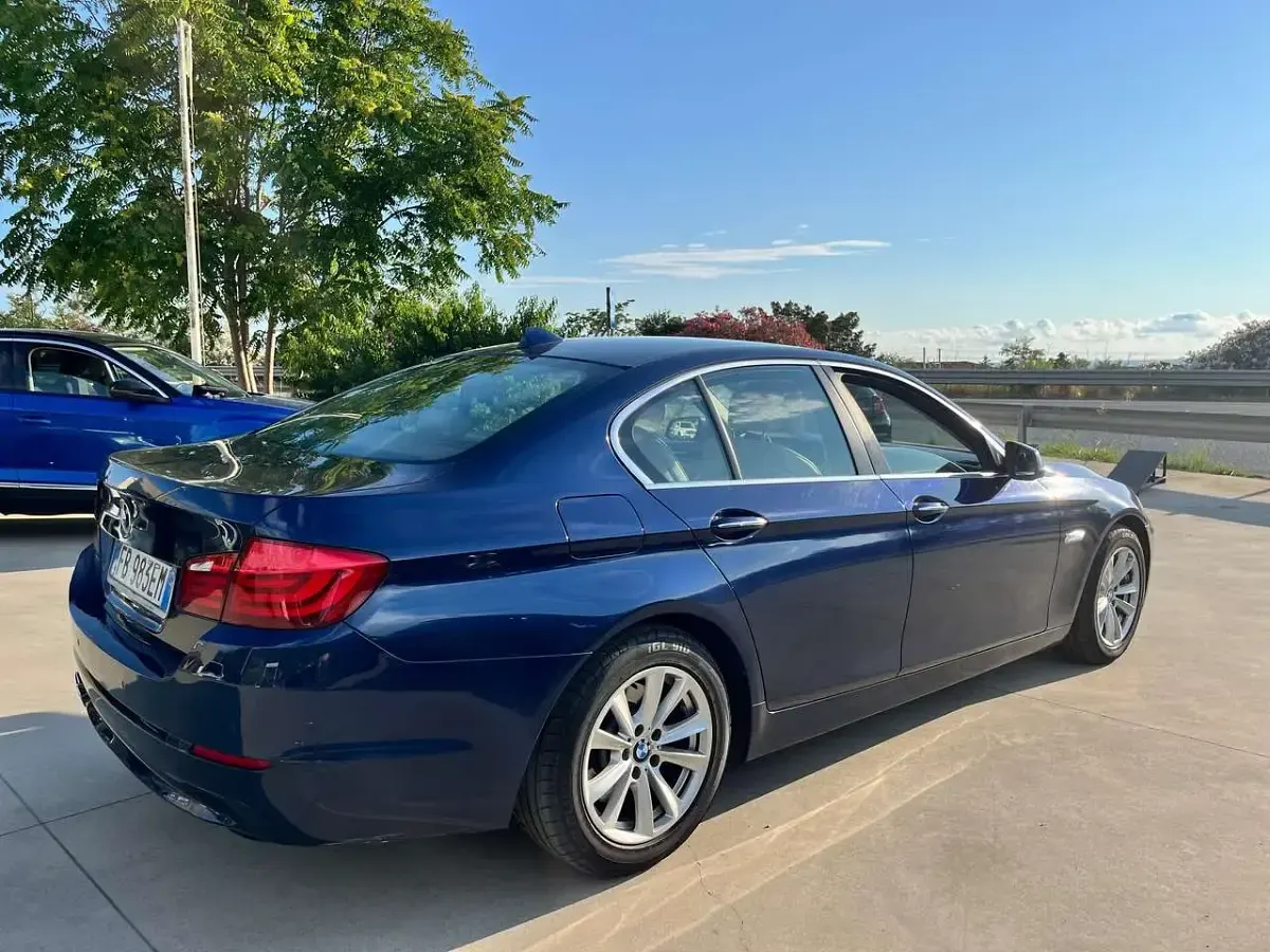 Usata BMW 520 184 CV (135 kW) 2013 Blu/azzurro Berlina