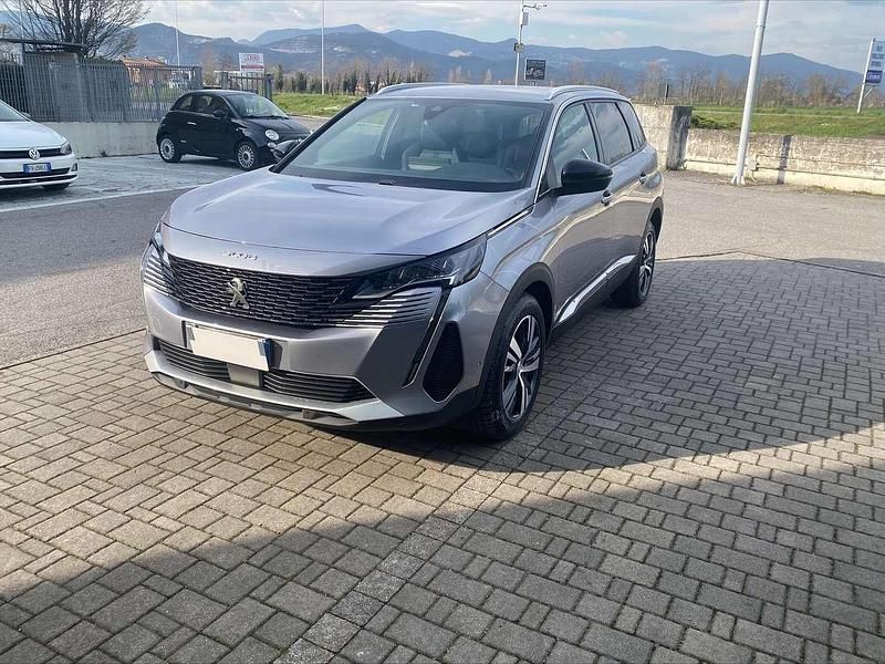 Usata Peugeot 5008 Allure 131 CV (96 kW) 2023 Argento SUV