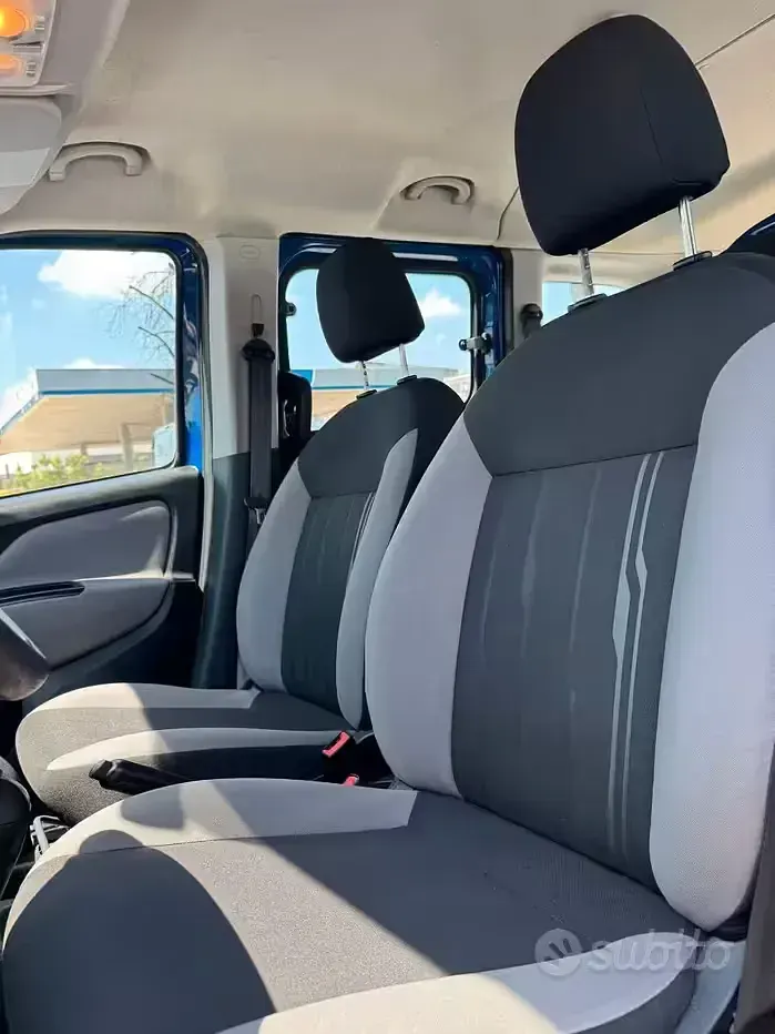 Usata Fiat Doblò 120 CV (88 kW) 2019 Bluazzurro Monovolume