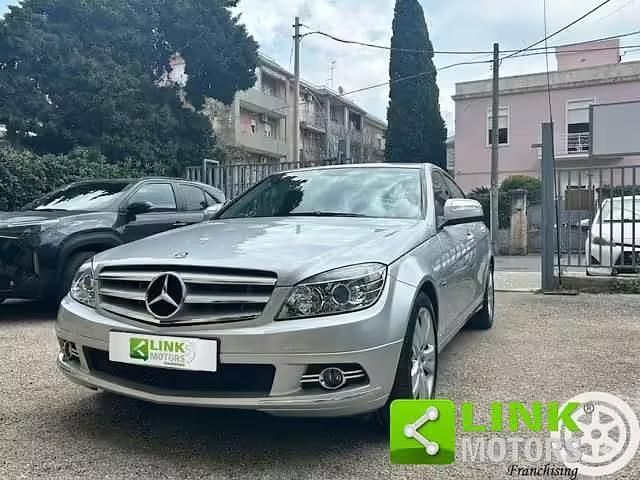 Usata Mercedes C220 170 CV (125 kW) 2007 Argento Berlina