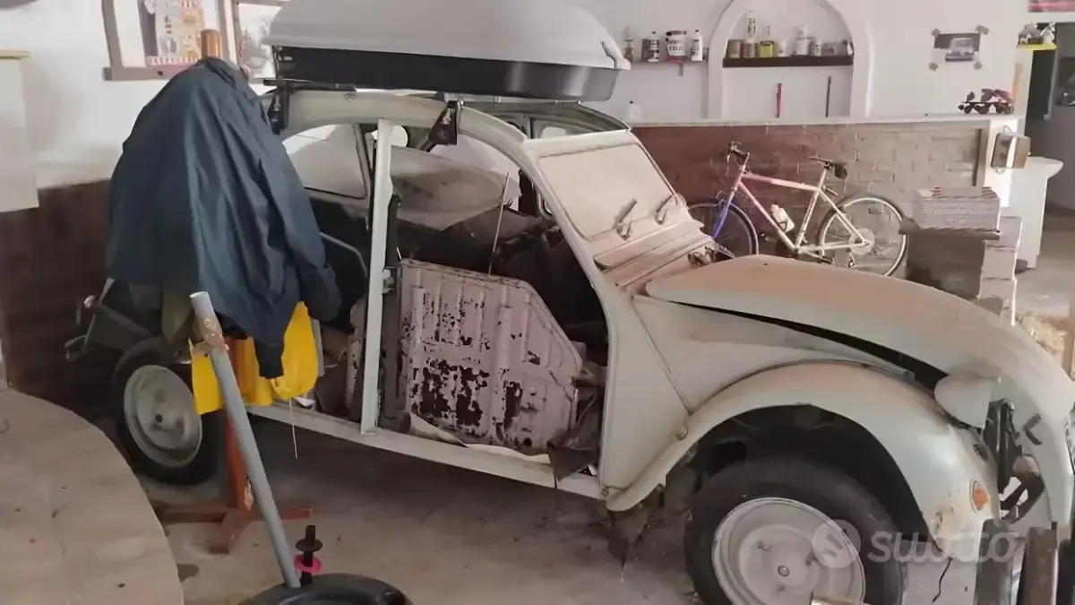 Usata Citroën 2CV 29 CV (21 kW) 1982 Blu Berlina