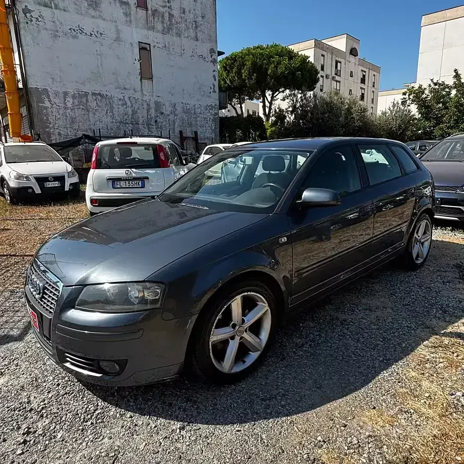 Usata Audi A3 Sportback Ambition 140 CV (102 kW) 2006 Grigio Utilitaria