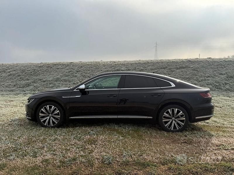 Usata VW Arteon 2019 Nero Utilitaria